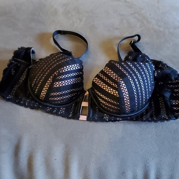 Bra - Picture 2 of 4